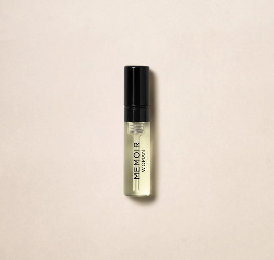 Muestra oficial del perfume Amouage Memoir Woman 2 ml (0,06 oz)