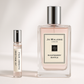 Muestra de perfume Jo Malone Raspberry Ripple de 2 ml junto a un frasco de perfume Jo Malone Raspberry Ripple de 100 ml