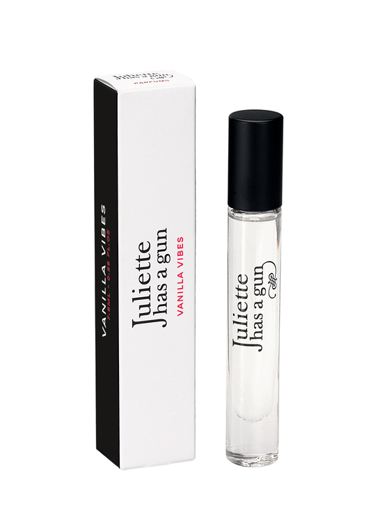 Juliette tiene una pistola Vanilla Vibes 4ml 0.135 fl. onz. Muestra oficial de perfume, Juliette Has a Gun Vanilla Vibes 4ml 0.135 fl. onz. 液量オンス公式香水サンプル, Juliette Has a Gun Vanilla Vibes 4ml 0.135 fl. onz. официална парфюмна проба, Juliette Has a Gu